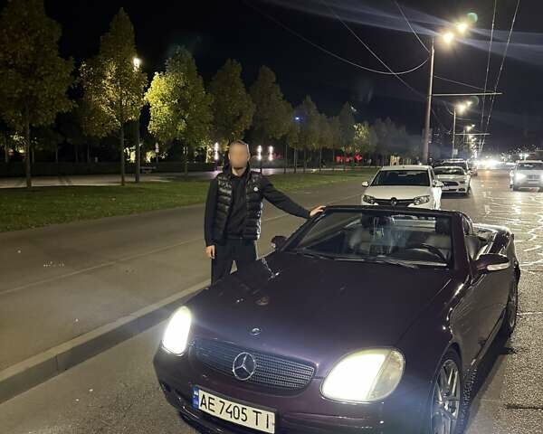 Фіолетовий Мерседес СЛК-Клас, об'ємом двигуна 2.3 л та пробігом 250 тис. км за 4200 $, фото 1 на Automoto.ua