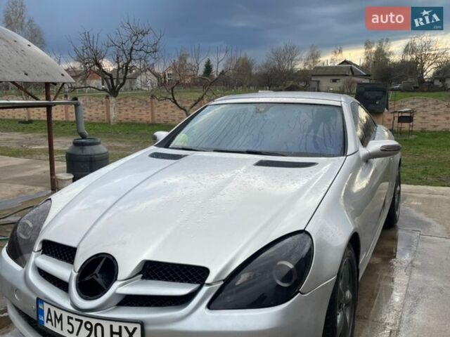 Сірий Мерседес СЛК-Клас, об'ємом двигуна 1.8 л та пробігом 190 тис. км за 9000 $, фото 1 на Automoto.ua