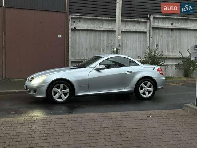 Мерседес СЛК-Клас 2005 у Києві на Automoto.ua Сірий Мерседес СЛК-Клас, об'ємом двигуна 1.8 л та пробігом 98 тис. км за 12700 $, фото 1 на Automoto.ua