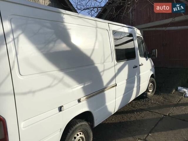 Білий Мерседес Спрінтер 213 пас., об'ємом двигуна 0 л та пробігом 600 тис. км за 6800 $, фото 1 на Automoto.ua