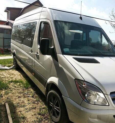 Білий Мерседес Sprinter 311 груз.-пасс., об'ємом двигуна 2.2 л та пробігом 418 тис. км за 11000 $, фото 1 на Automoto.ua