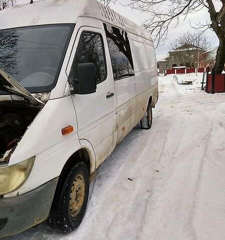 Білий Мерседес Спрінтер 313 вант., об'ємом двигуна 0 л та пробігом 300 тис. км за 4500 $, фото 1 на Automoto.ua