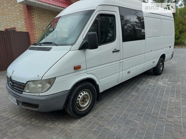 Белый Мерседес Sprinter 313 груз.-пасс., объемом двигателя 2.2 л и пробегом 400 тыс. км за 7500 $, фото 1 на Automoto.ua