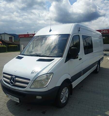 Білий Мерседес Sprinter 313 груз.-пасс., об'ємом двигуна 2.1 л та пробігом 321 тис. км за 12400 $, фото 1 на Automoto.ua