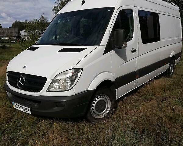 Белый Мерседес Sprinter 315 груз.-пасс., объемом двигателя 2.2 л и пробегом 460 тыс. км за 12700 $, фото 1 на Automoto.ua