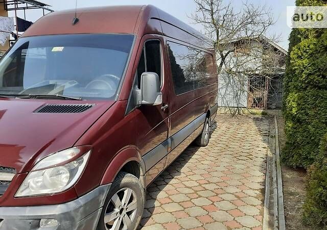 Червоний Мерседес Sprinter 315 груз.-пасс., об'ємом двигуна 2.2 л та пробігом 495 тис. км за 12800 $, фото 1 на Automoto.ua