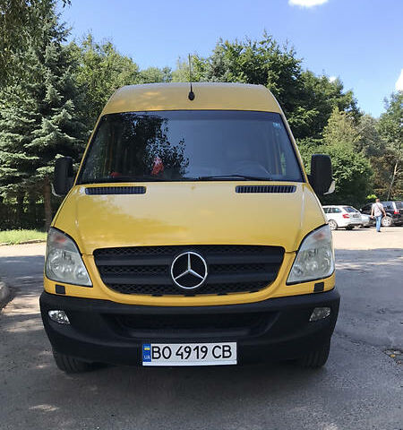 Жовтий Мерседес Sprinter 316 груз.-пасс., об'ємом двигуна 2.2 л та пробігом 210 тис. км за 15500 $, фото 1 на Automoto.ua