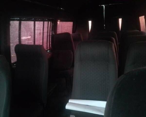 Белый Мерседес Sprinter, объемом двигателя 2.9 л и пробегом 300 тыс. км за 3200 $, фото 1 на Automoto.ua