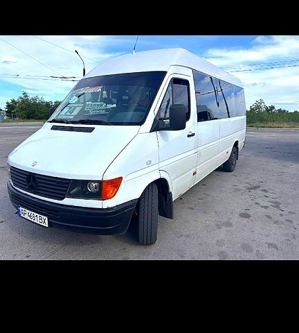 Белый Мерседес Sprinter, объемом двигателя 2.9 л и пробегом 555 тыс. км за 9300 $, фото 1 на Automoto.ua