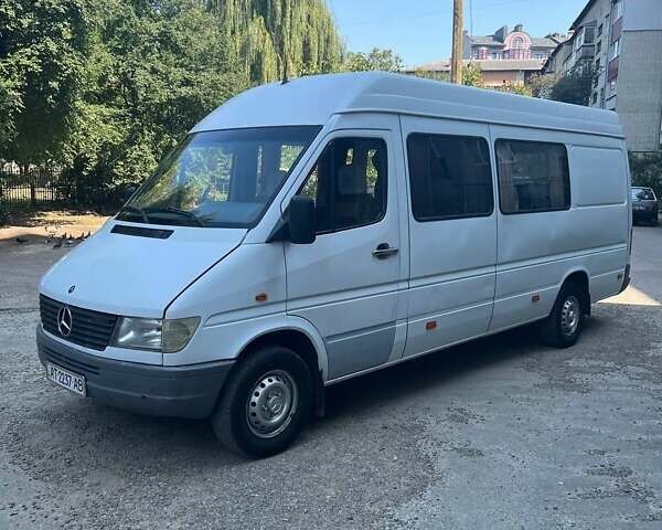 Белый Мерседес Sprinter, объемом двигателя 2.9 л и пробегом 999 тыс. км за 6500 $, фото 1 на Automoto.ua