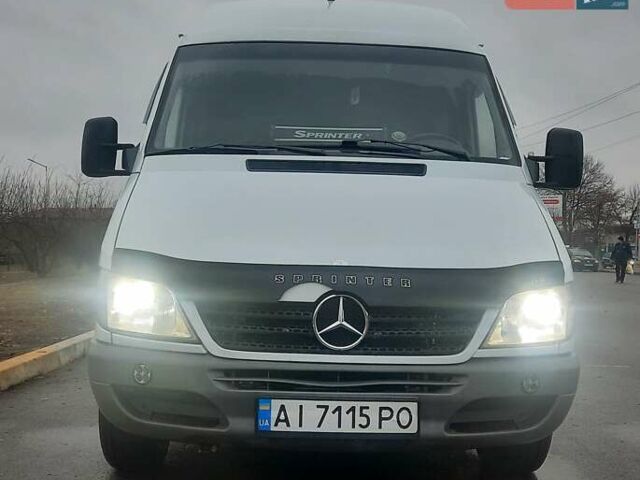 Белый Мерседес Sprinter, объемом двигателя 2.7 л и пробегом 399 тыс. км за 9200 $, фото 1 на Automoto.ua