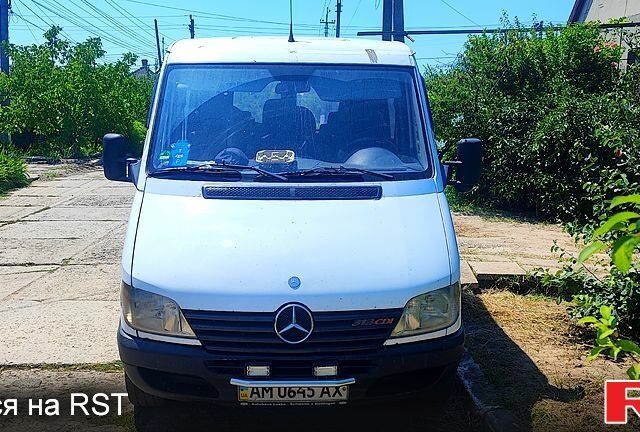 Белый Мерседес Sprinter, объемом двигателя 2.2 л и пробегом 0 тыс. км за 5000 $, фото 1 на Automoto.ua