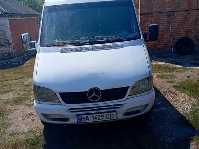 Белый Мерседес Sprinter, объемом двигателя 2.2 л и пробегом 0 тыс. км за 6000 $, фото 1 на Automoto.ua