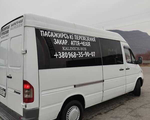 Белый Мерседес Sprinter, объемом двигателя 2.15 л и пробегом 380 тыс. км за 9500 $, фото 1 на Automoto.ua