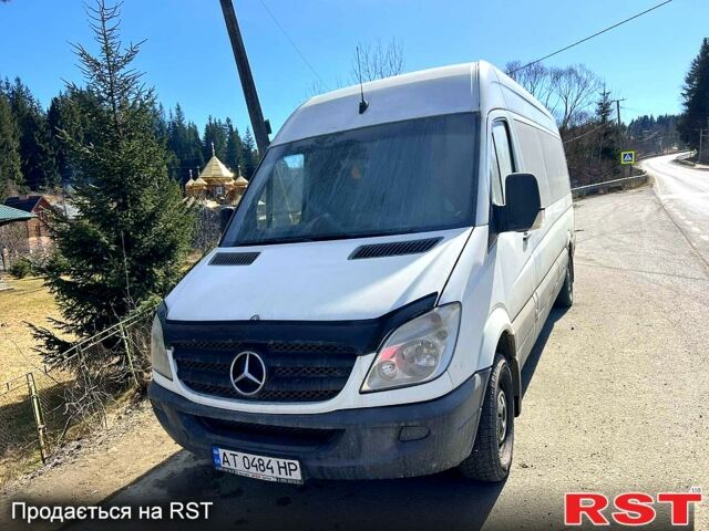 Белый Мерседес Sprinter, объемом двигателя 2.1 л и пробегом 408 тыс. км за 11000 $, фото 1 на Automoto.ua