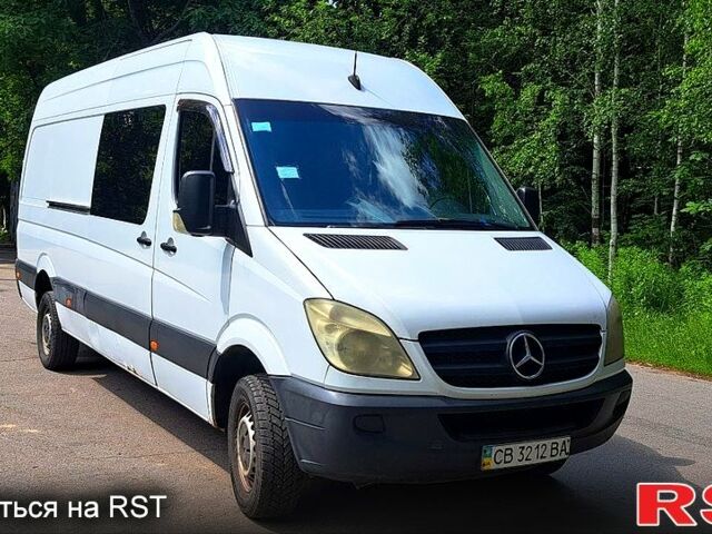 Белый Мерседес Sprinter, объемом двигателя 2.7 л и пробегом 350 тыс. км за 8500 $, фото 1 на Automoto.ua
