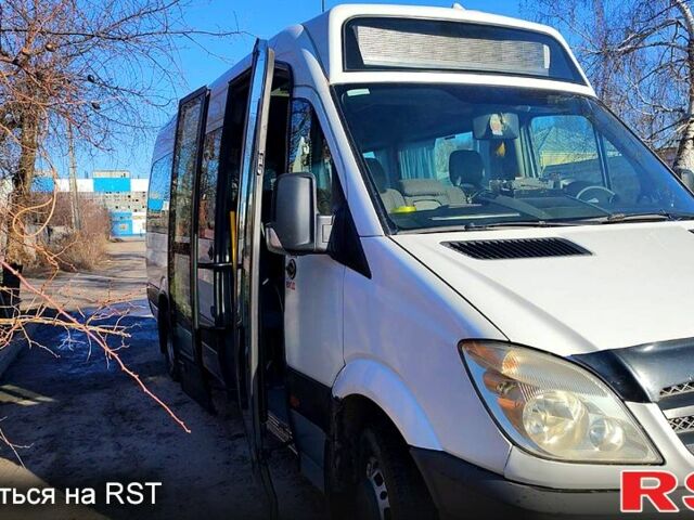 Белый Мерседес Sprinter, объемом двигателя 2.2 л и пробегом 90 тыс. км за 26000 $, фото 1 на Automoto.ua