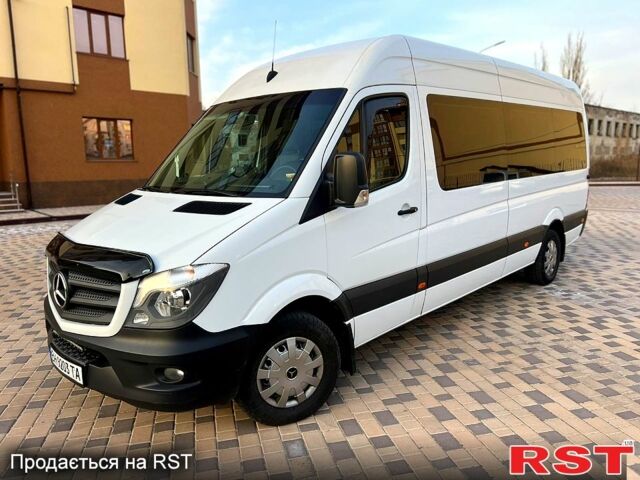 Белый Мерседес Sprinter, объемом двигателя 2.1 л и пробегом 530 тыс. км за 28000 $, фото 1 на Automoto.ua