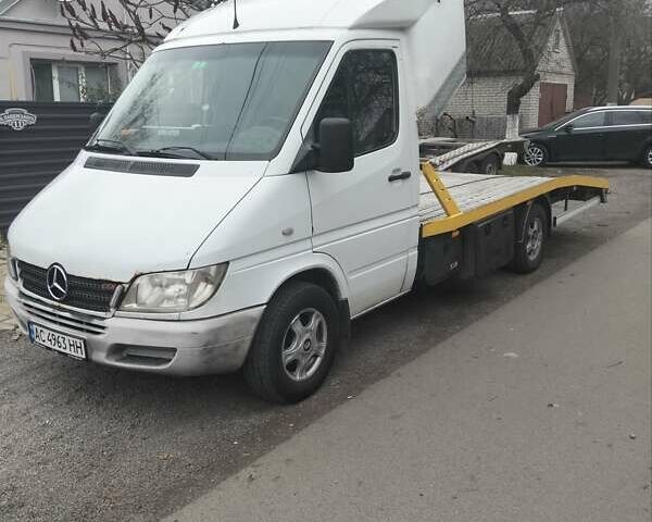 Белый Мерседес Sprinter, объемом двигателя 2.15 л и пробегом 540 тыс. км за 9500 $, фото 1 на Automoto.ua