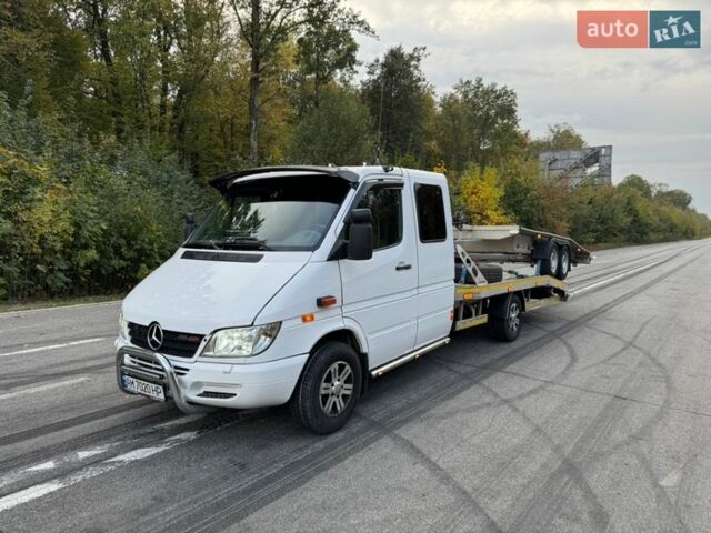 Белый Мерседес Sprinter, объемом двигателя 2.69 л и пробегом 350 тыс. км за 16500 $, фото 1 на Automoto.ua