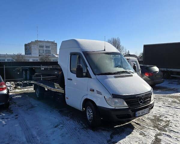 Білий Мерседес Sprinter, об'ємом двигуна 2.15 л та пробігом 354 тис. км за 9900 $, фото 1 на Automoto.ua