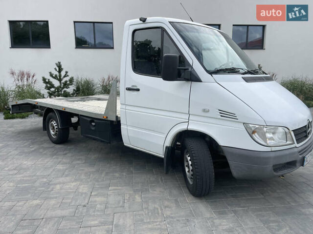 Белый Мерседес Sprinter, объемом двигателя 2.15 л и пробегом 206 тыс. км за 11300 $, фото 1 на Automoto.ua