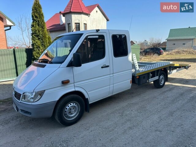 Белый Мерседес Sprinter, объемом двигателя 2.69 л и пробегом 205 тыс. км за 15800 $, фото 1 на Automoto.ua