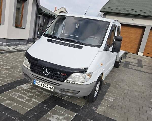 Белый Мерседес Sprinter, объемом двигателя 2.69 л и пробегом 589 тыс. км за 14500 $, фото 1 на Automoto.ua