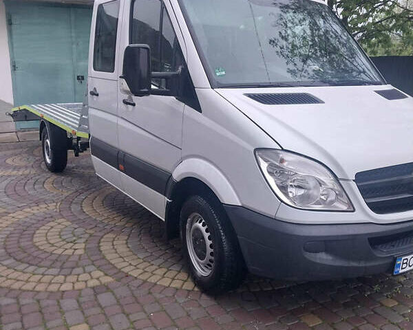 Белый Мерседес Sprinter, объемом двигателя 2.14 л и пробегом 205 тыс. км за 15000 $, фото 1 на Automoto.ua