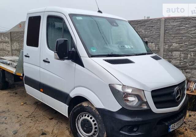 Белый Мерседес Sprinter, объемом двигателя 0 л и пробегом 330 тыс. км за 33400 $, фото 1 на Automoto.ua