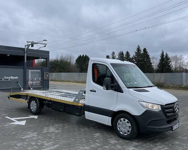 Белый Мерседес Sprinter, объемом двигателя 2.14 л и пробегом 370 тыс. км за 31000 $, фото 1 на Automoto.ua
