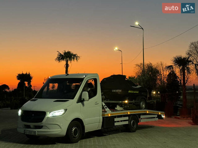 Белый Мерседес Sprinter, объемом двигателя 2.14 л и пробегом 130 тыс. км за 31500 $, фото 1 на Automoto.ua