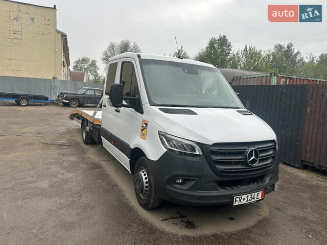 Белый Мерседес Sprinter, объемом двигателя 1.95 л и пробегом 250 тыс. км за 56498 $, фото 1 на Automoto.ua