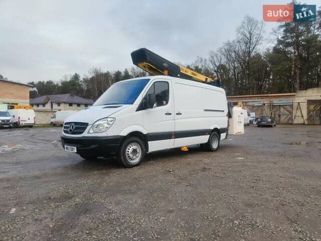 Белый Мерседес Sprinter, объемом двигателя 2.2 л и пробегом 343 тыс. км за 23490 $, фото 1 на Automoto.ua