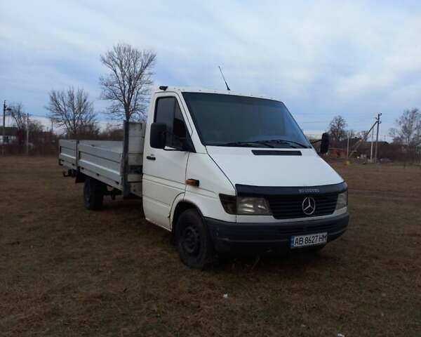 Білий Мерседес Sprinter, об'ємом двигуна 2.87 л та пробігом 350 тис. км за 4200 $, фото 1 на Automoto.ua