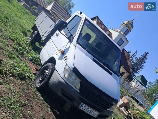 Белый Мерседес Sprinter, объемом двигателя 2.15 л и пробегом 350 тыс. км за 10000 $, фото 1 на Automoto.ua