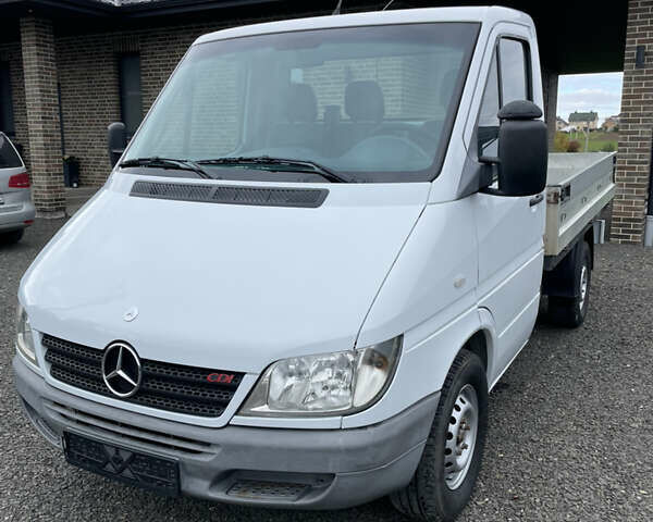 Белый Мерседес Sprinter, объемом двигателя 0 л и пробегом 344 тыс. км за 11500 $, фото 1 на Automoto.ua