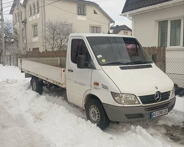 Белый Мерседес Sprinter, объемом двигателя 2.15 л и пробегом 578 тыс. км за 10700 $, фото 1 на Automoto.ua