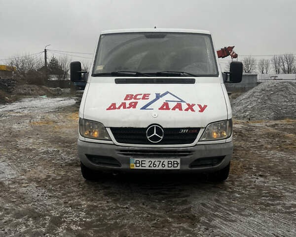 Белый Мерседес Sprinter, объемом двигателя 2.15 л и пробегом 522 тыс. км за 10050 $, фото 1 на Automoto.ua