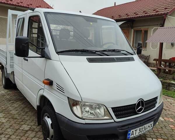 Білий Мерседес Sprinter, об'ємом двигуна 2.7 л та пробігом 350 тис. км за 15999 $, фото 1 на Automoto.ua