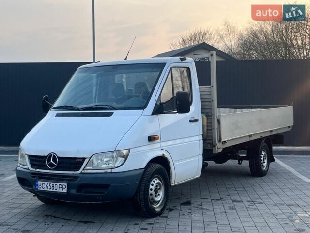 Белый Мерседес Sprinter, объемом двигателя 2.15 л и пробегом 382 тыс. км за 6900 $, фото 1 на Automoto.ua