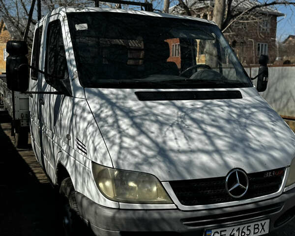 Белый Мерседес Sprinter, объемом двигателя 0 л и пробегом 445 тыс. км за 12000 $, фото 1 на Automoto.ua