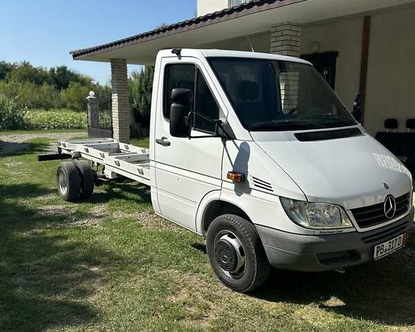Білий Мерседес Sprinter, об'ємом двигуна 2.7 л та пробігом 260 тис. км за 17900 $, фото 1 на Automoto.ua