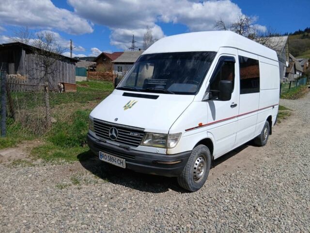 Белый Мерседес Sprinter, объемом двигателя 2.3 л и пробегом 788 тыс. км за 3800 $, фото 1 на Automoto.ua