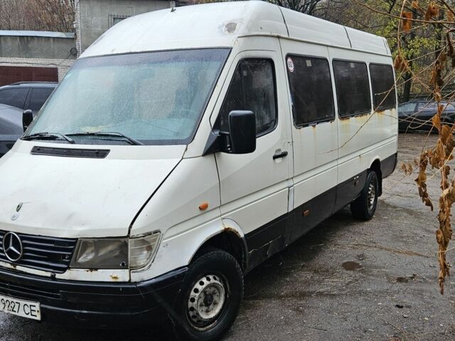 Білий Мерседес Sprinter, об'ємом двигуна 0 л та пробігом 500 тис. км за 7000 $, фото 1 на Automoto.ua