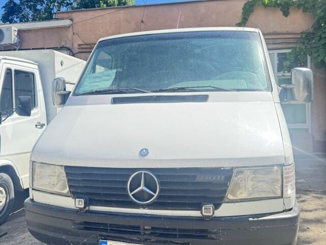 Белый Мерседес Sprinter, объемом двигателя 2.9 л и пробегом 315 тыс. км за 6510 $, фото 1 на Automoto.ua