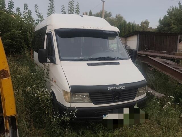 Білий Мерседес Sprinter, об'ємом двигуна 0 л та пробігом 1000 тис. км за 3106 $, фото 1 на Automoto.ua
