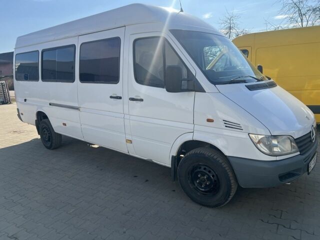 Білий Мерседес Sprinter, об'ємом двигуна 2.1 л та пробігом 177 тис. км за 8000 $, фото 1 на Automoto.ua