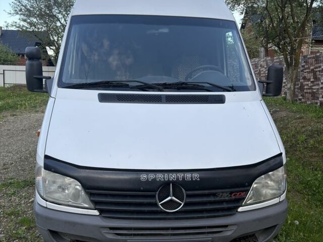 Белый Мерседес Sprinter, объемом двигателя 2.7 л и пробегом 650 тыс. км за 10074 $, фото 1 на Automoto.ua