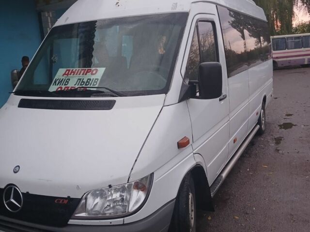 Белый Мерседес Sprinter, объемом двигателя 2.7 л и пробегом 940 тыс. км за 8063 $, фото 1 на Automoto.ua